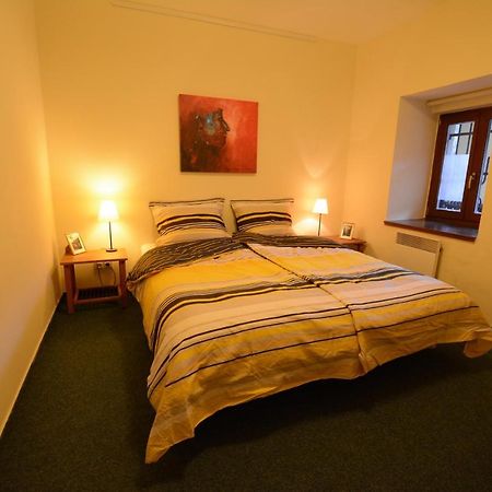 Penzion Art Kutna Hora Bed & Breakfast ภายนอก รูปภาพ